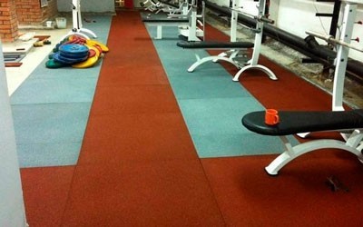Резиновые маты в тренажерном зале