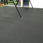 Укладка резинового рулонного покрытия в фитнес-зале