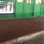 Крыльцо с покрытием Антикаблук