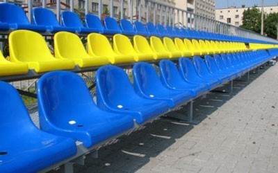 Монтаж сидений на стадионе