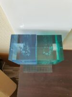 Оргстекло в квадратных стержнях с пузырьками