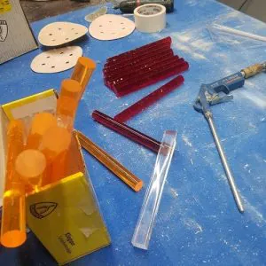 Распил стержней из оргстекла