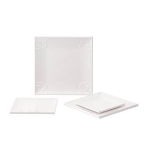 Квадратные белые тарелки