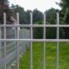 Металлическая ограда для садового участка