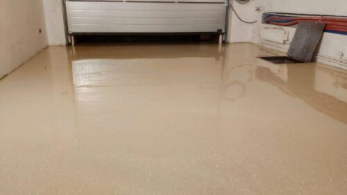 Наливной пол с Чипсами в автосервисе